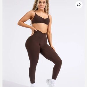 BuffBunny Candid Cross Waist Legging - Cold Brew